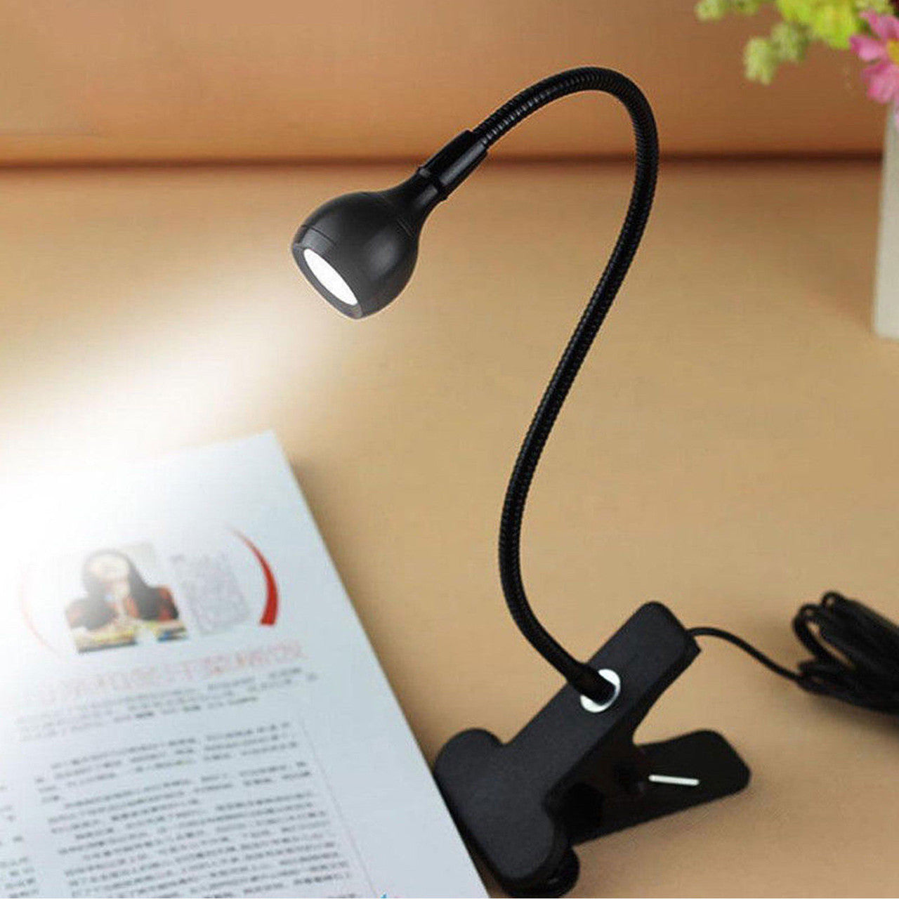 USB Flexible Reading LED Bright Light Book Lamp Clip-on Beside Bed Desk Table